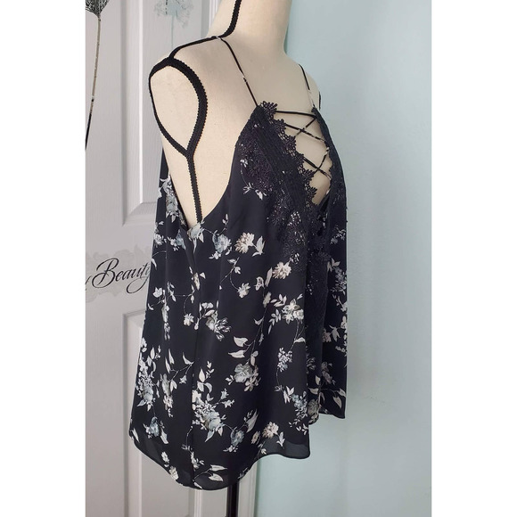 WAYF Floral & Lace Camisole Size XL - Picture 2 of 6